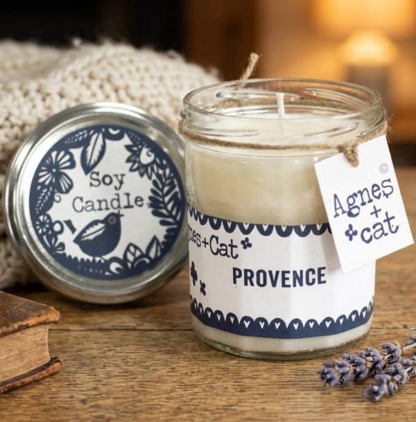 Bougie en cire de soja – Parfum Provence – 220 g | Ambiance douce & chaleureuse”
